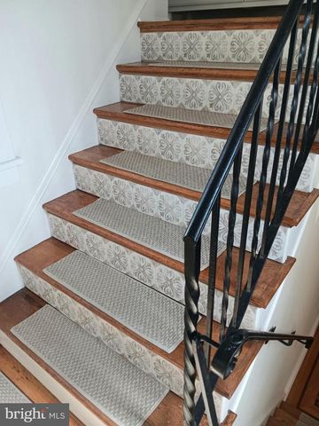 12 CORINNE CT, Wilmington, DE 19809