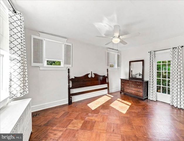 12 CORINNE CT, Wilmington, DE 19809