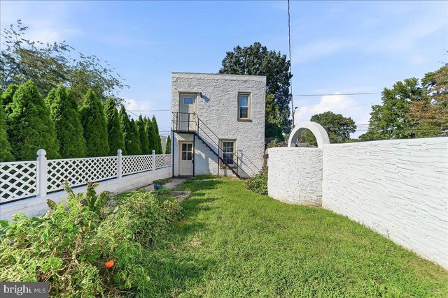 12 CORINNE CT, Wilmington, DE 19809
