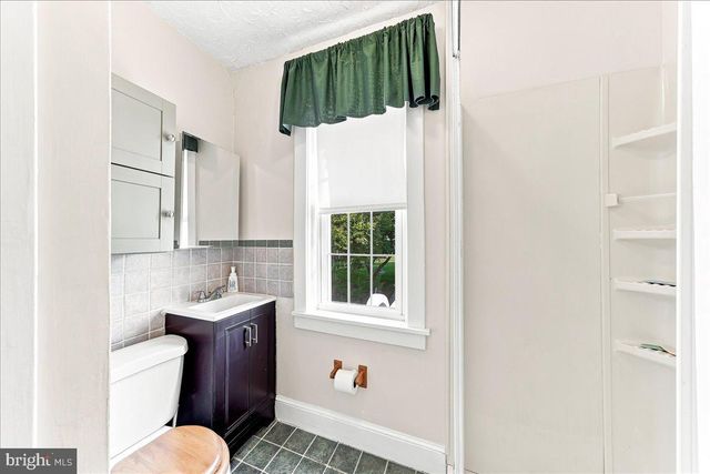 12 CORINNE CT, Wilmington, DE 19809