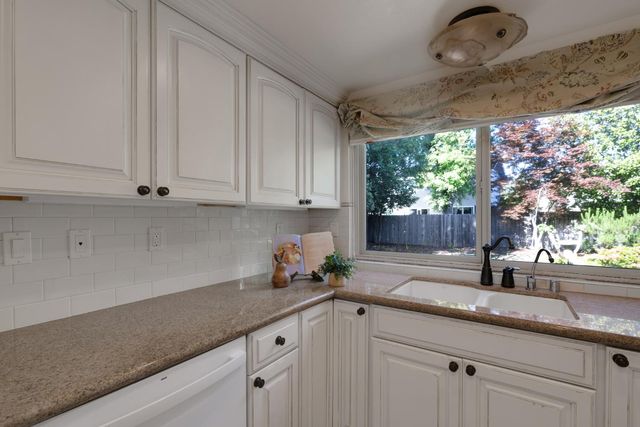 3260 Mission Way, Rocklin, CA 95677