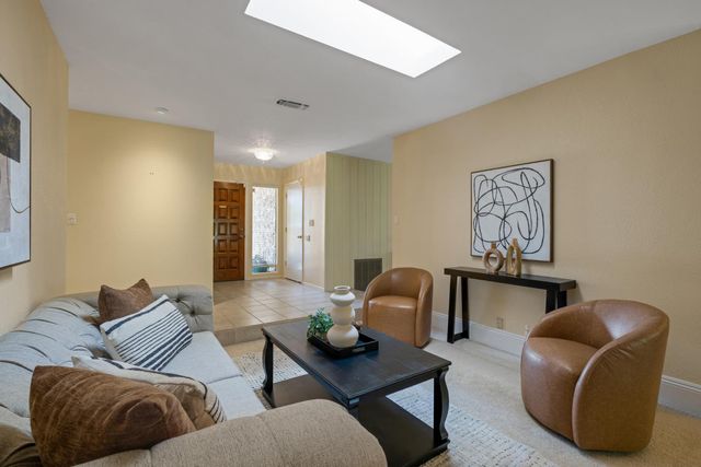 3260 Mission Way, Rocklin, CA 95677