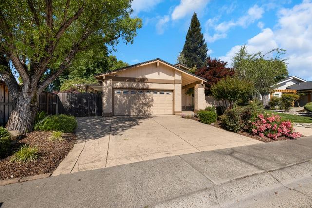 3260 Mission Way, Rocklin, CA 95677