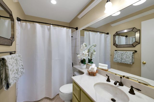 3260 Mission Way, Rocklin, CA 95677