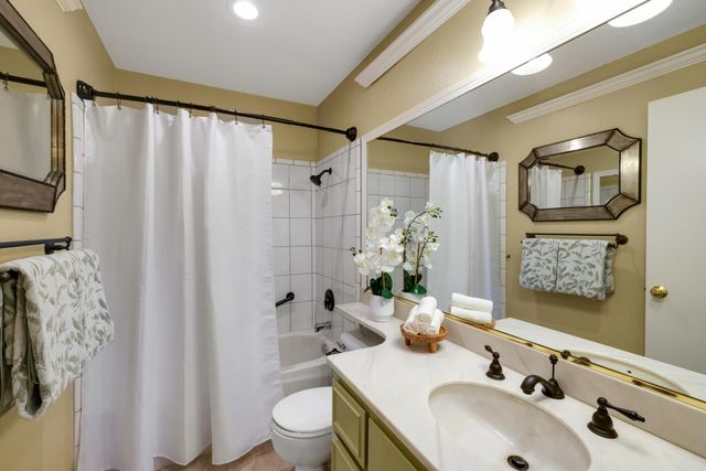 3260 Mission Way, Rocklin, CA 95677