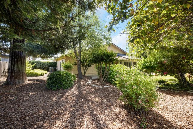 3260 Mission Way, Rocklin, CA 95677