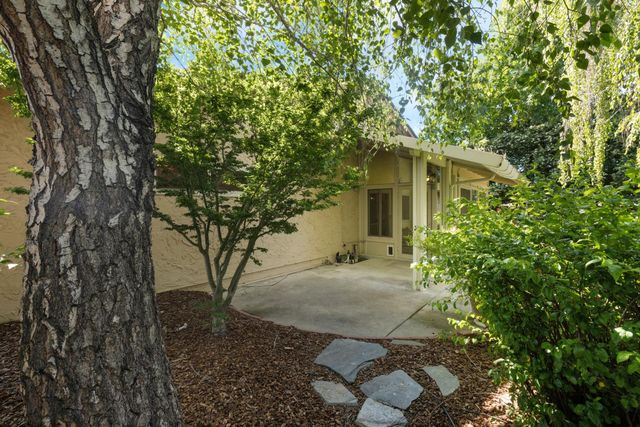 3260 Mission Way, Rocklin, CA 95677