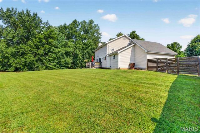 1339 Magnolia Manor Court, St Peters, MO 63303