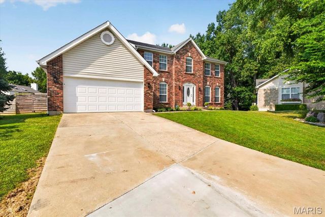 1339 Magnolia Manor Court, St Peters, MO 63303