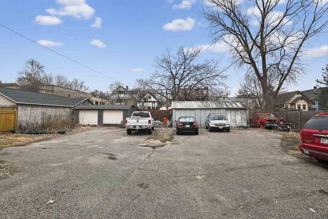 820-828 E Dayton Street, Madison, WI 53703