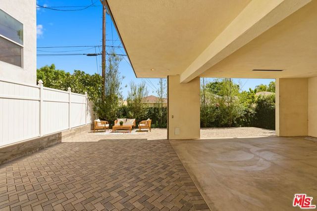 3130 Hutchison Avenue, Los Angeles, CA 90034