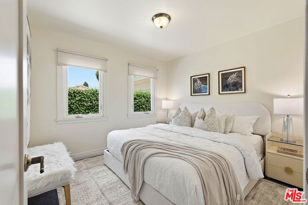 Image 7 of property listing at 3130 Hutchison Avenue, Los Angeles, CA 90034