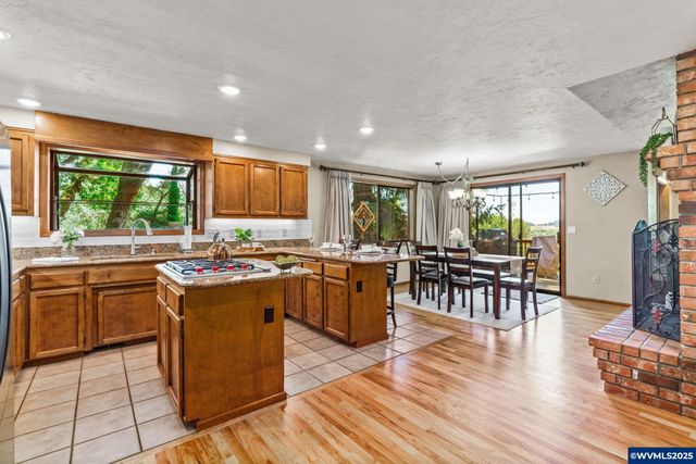 5833 NW Highland Pl, Corvallis, OR 97330