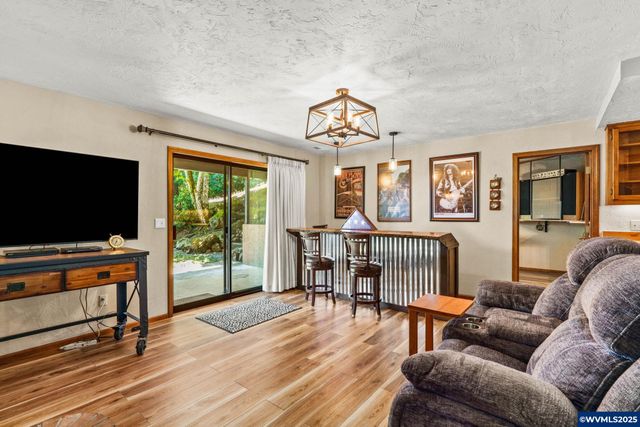 5833 NW Highland Pl, Corvallis, OR 97330