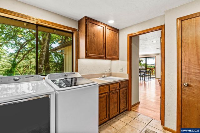 5833 NW Highland Pl, Corvallis, OR 97330