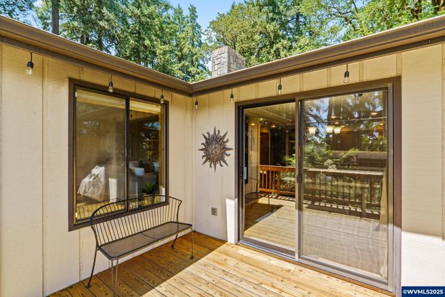 5833 NW Highland Pl, Corvallis, OR 97330