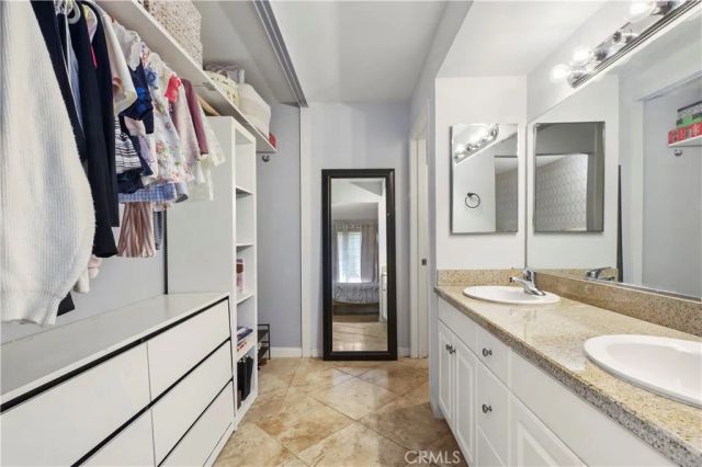5500 Owensmouth 323, Woodland Hills, CA 91367