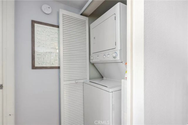 5500 Owensmouth 323, Woodland Hills, CA 91367