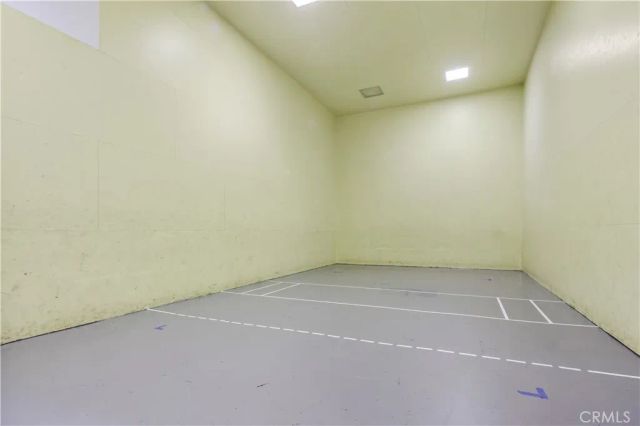 5500 Owensmouth 323, Woodland Hills, CA 91367