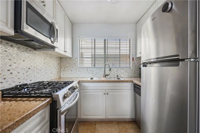 5500 Owensmouth 323, Woodland Hills, CA 91367