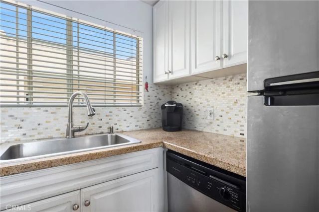 5500 Owensmouth 323, Woodland Hills, CA 91367