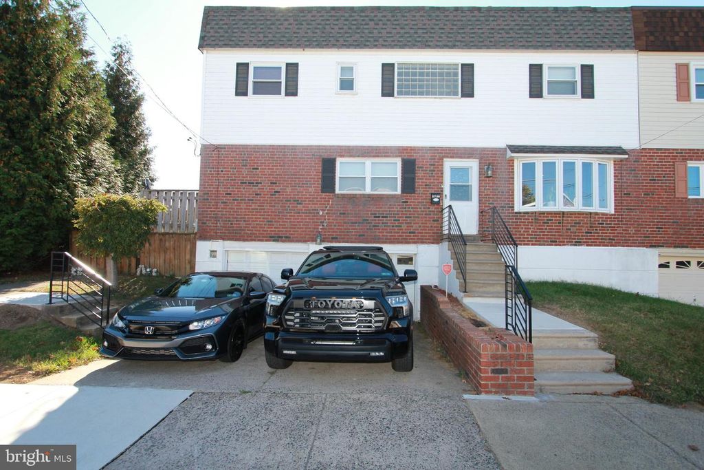 2738 AXE FACTORY RD, Philadelphia, PA 19152