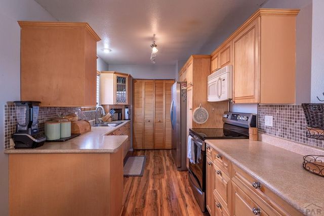 800 W Spruce St, Walsenburg, CO 81089