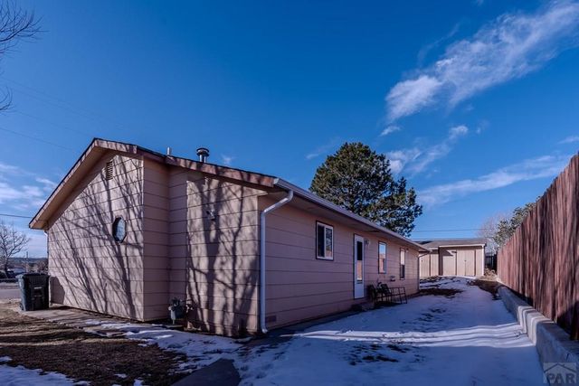 800 W Spruce St, Walsenburg, CO 81089