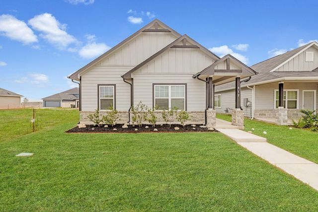 512 Timber Brook DR, Hutto, TX 78634
