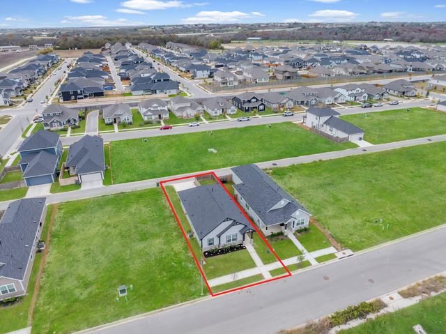 512 Timber Brook DR, Hutto, TX 78634