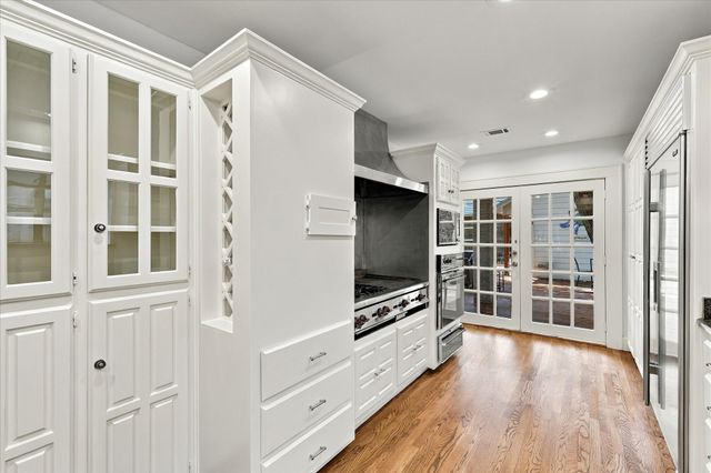 1500 Clover Lane, Fort Worth, TX 76107