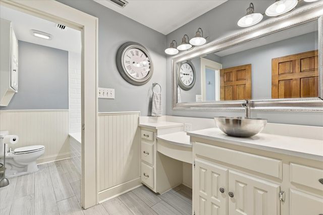 1500 Clover Lane, Fort Worth, TX 76107