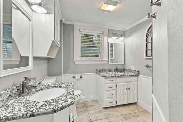 1500 Clover Lane, Fort Worth, TX 76107