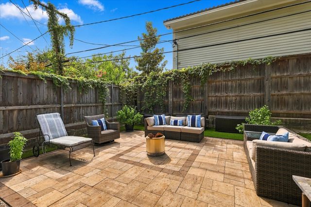1500 Clover Lane, Fort Worth, TX 76107