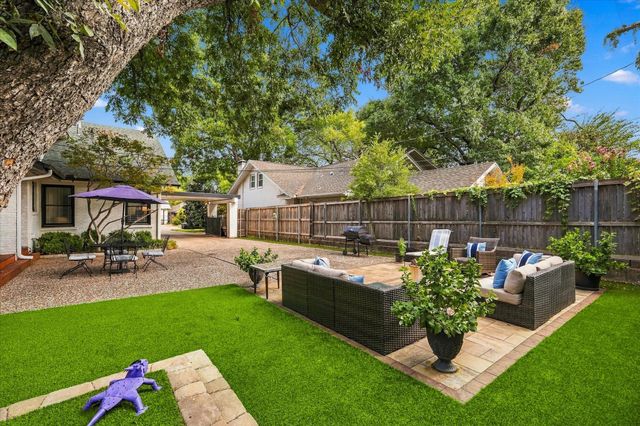 1500 Clover Lane, Fort Worth, TX 76107