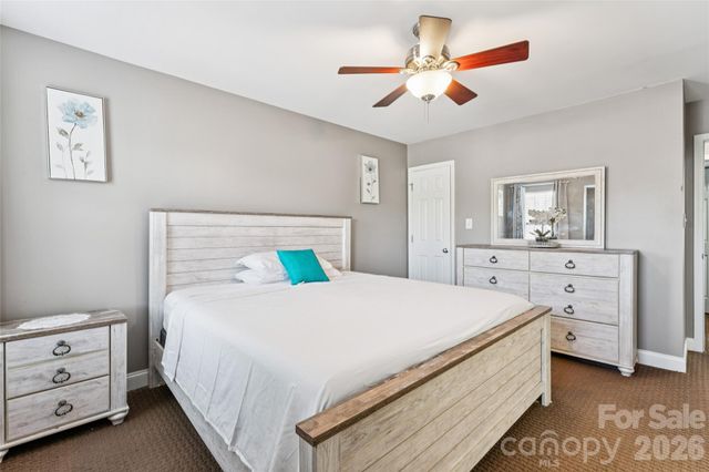 2428 Madison Green Drive, Gastonia, NC 28054