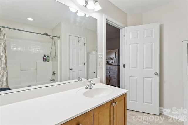 2428 Madison Green Drive, Gastonia, NC 28054