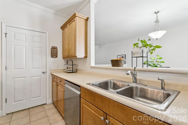 2428 Madison Green Drive, Gastonia, NC 28054