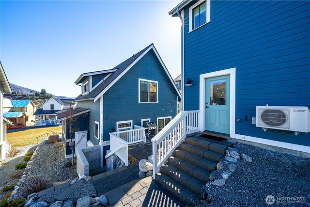 523 Mackinaw Lane, Chelan, WA 98816