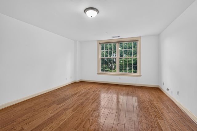 111 Woodland Avenue 211, Lexington, KY 40502