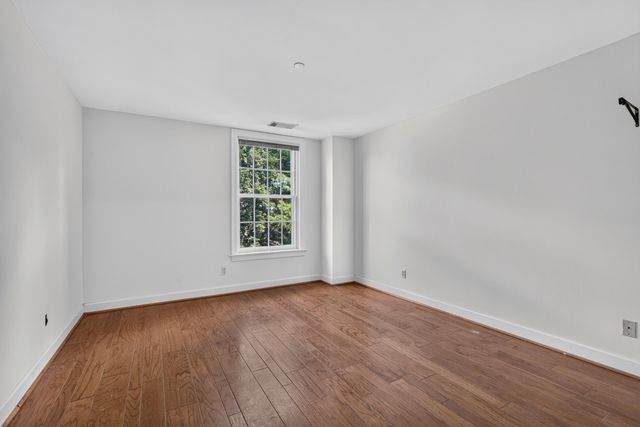 111 Woodland Avenue 211, Lexington, KY 40502