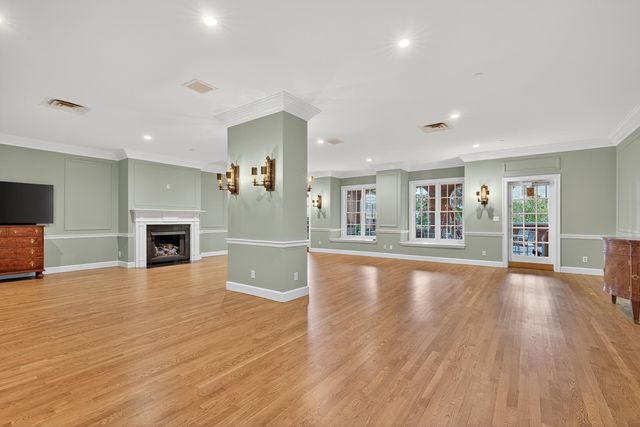 111 Woodland Avenue 211, Lexington, KY 40502