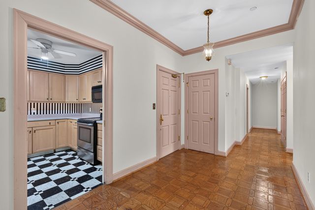 111 Woodland Avenue 211, Lexington, KY 40502