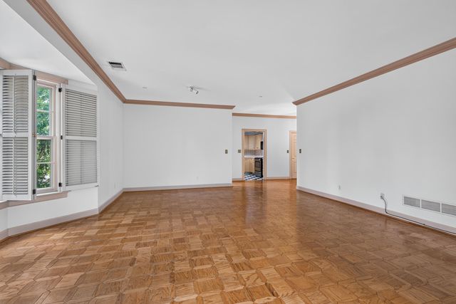 111 Woodland Avenue 211, Lexington, KY 40502
