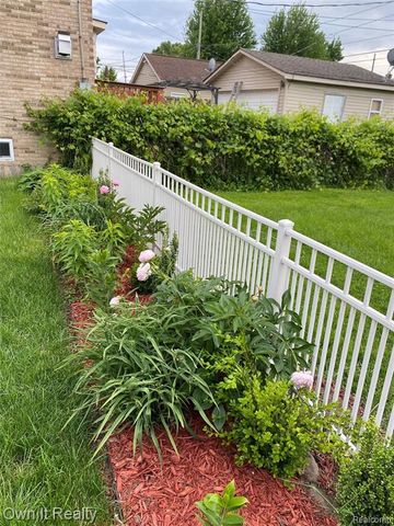 7629 Mead Street, Dearborn, MI 48126