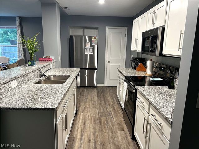 756 Hazelwood Drive, Vermilion, OH 44089