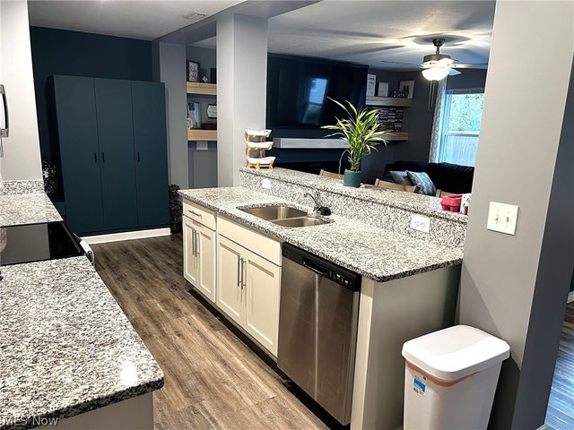 756 Hazelwood Drive, Vermilion, OH 44089