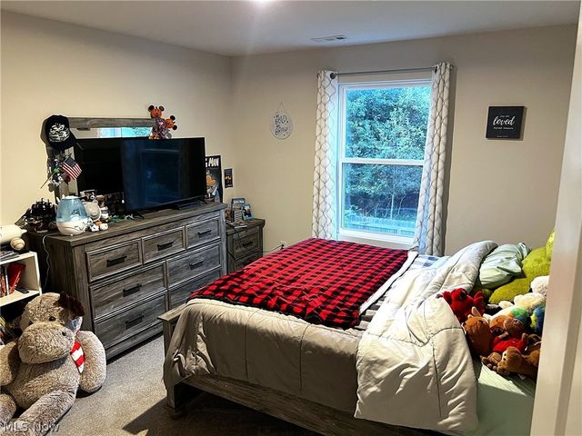 756 Hazelwood Drive, Vermilion, OH 44089