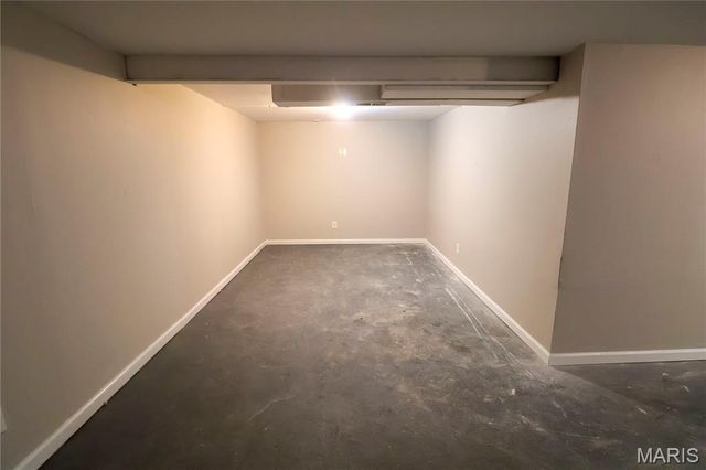 6300 Evergreen Boulevard, St Louis, MO 63134