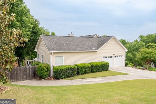 558 Savannah Rose Way, Lawrenceville, GA 30045